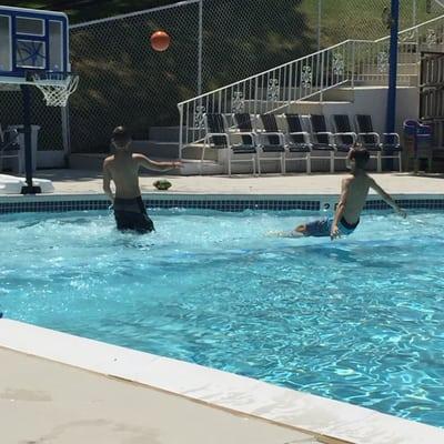 All the kids are playing in the pool this weekend at the Garden State Yacht Club