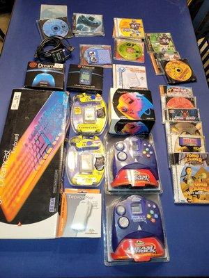 New and like new Dreamcast accessories and game.