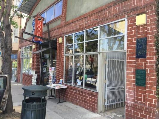 Street view of Dr. Noah Oderberg, Oakland Psychologist, Psychotherapist, Marriage Counselor, Couples Counselor, Therapist