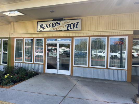 Salon 707