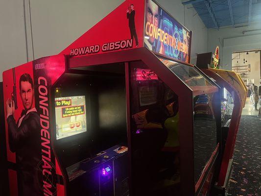 Confidential mission Howard Gibson arcade game