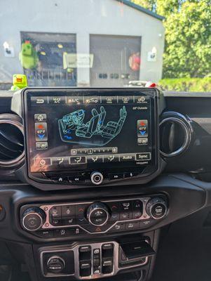 Looking for that new entertainment set up in your vehicle?  We have what you need.