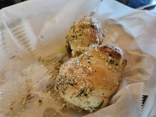 Garlic knots