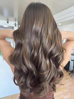 Balayage natural tones# long layers keeping the length haircut.