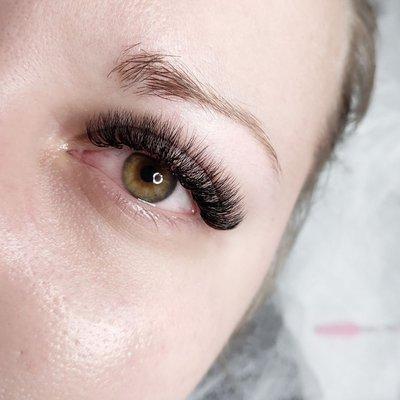 Happy client - Our Lash extensions are vegan, made with synthetic fibers