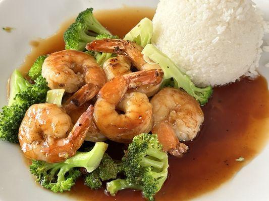 The shrimp and broccoli