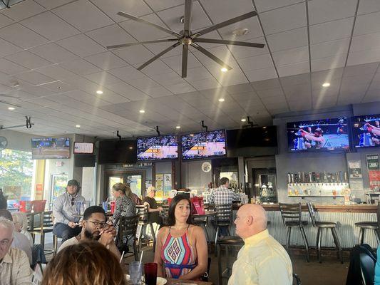 Reno's East Side Sportsbar & Grill