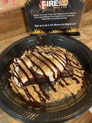 S'more dessert