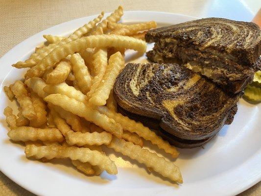 Patty Melt with fries