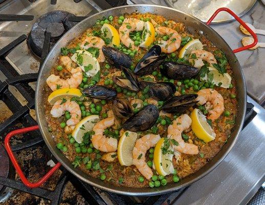 SIGNATURE SPANISH FARE Class; Paella