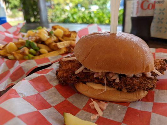 Fried chicken sandwich