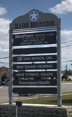 Hair Fitness salon sign