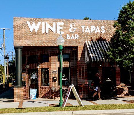 Wine & Tapas Bar