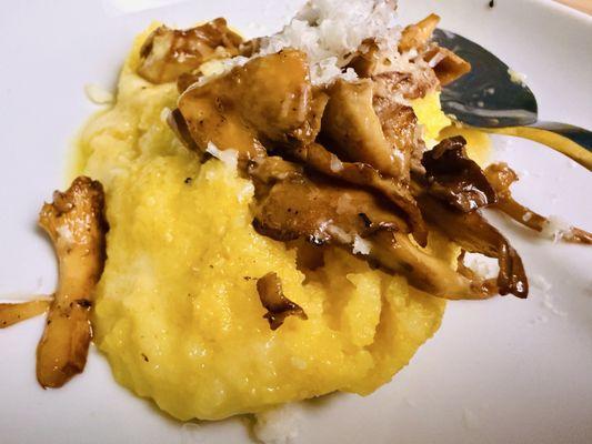 Polenta with mushrooms