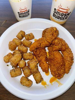 5 SCORCHIN HOT CHICKEN TENDERS with SMASH TOTS