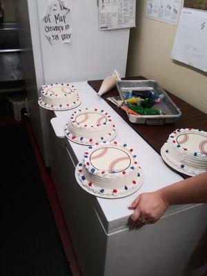 Baseball ice cream cakes