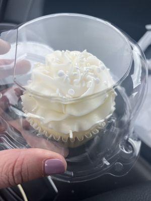 Vanilla cupcake