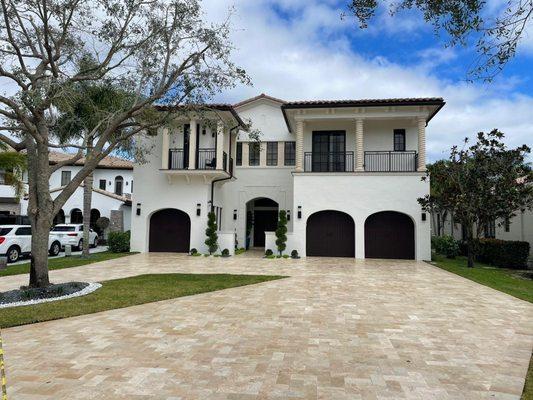 Driveway
Travertine Ivory 6x12