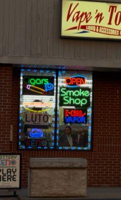 BEST SMOKE SHOP IN PLAINVILLE, CT