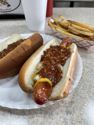 Hot dog fully loaded with home fries