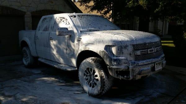 Ford Raptor getting a foam bath for its monthly maintenance detail!