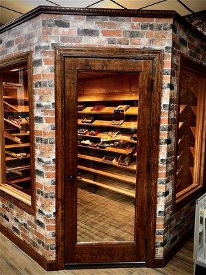 #cigars #humidor #walkinhumidor #punch #partagas #montecristo #cohiba #acid #macanudo #ashton #olivia #perdomo