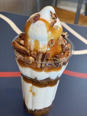 Peanut Buster Parfait (Pecans instead of peanuts, caramel instead of fudge)