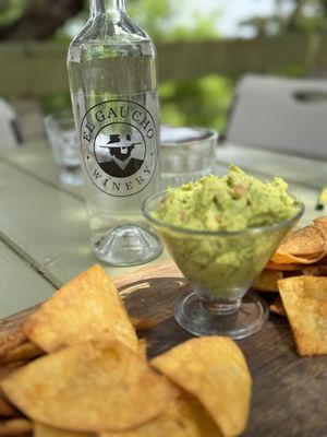 Chips + guac