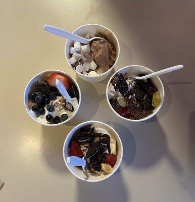 Frozen yoghurt with friends!