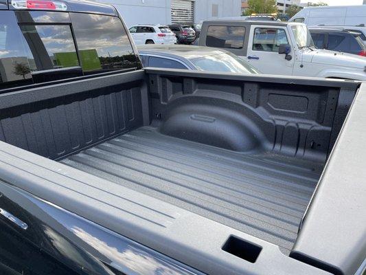 2021 Dodge Ram Big Horn (bed liner)