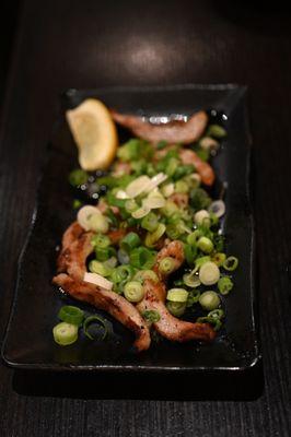 Pork cheek with green onions