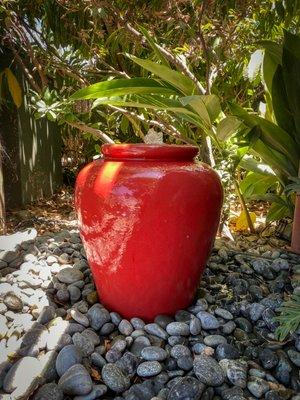 Disappearing Urn Fountains on display (Small Red)