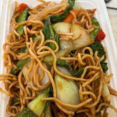 Vegetable lo mein