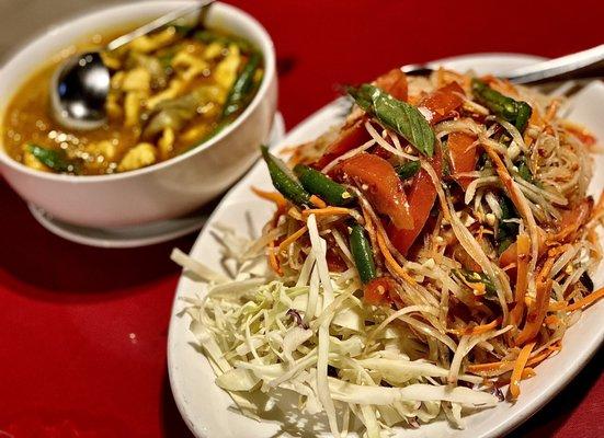 Samlaw Machou Kroeng & Papaya Salad