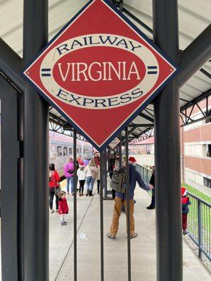 VRE Station - Burke Centre