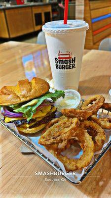 DOUBLE CLASSIC SMASH BURGER; ONION RINGS: 30 OZ FOUNTAIN DRINK