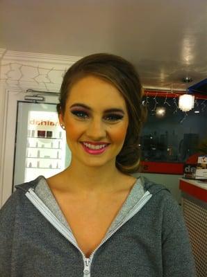 Prom make up