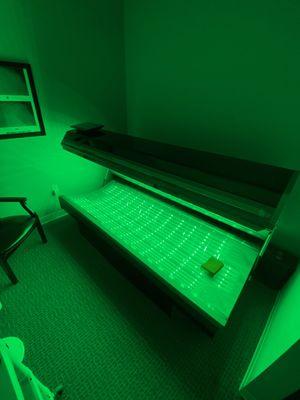 Lose fat and reduce pain with the ARRC bed in Frisco, TX.  Photo biomodulation.  Red light therapy.  Red light bed.  Green is the new red.