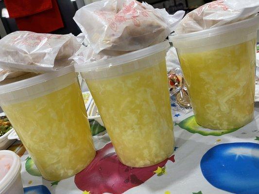 Egg drop soup and crispy noodles.