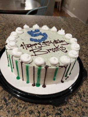 Mint Oreo blizzard cake