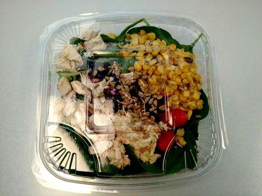 Choose from different sized salad boxes. This is the larger size.