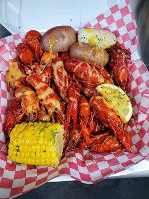 Crawfish plate