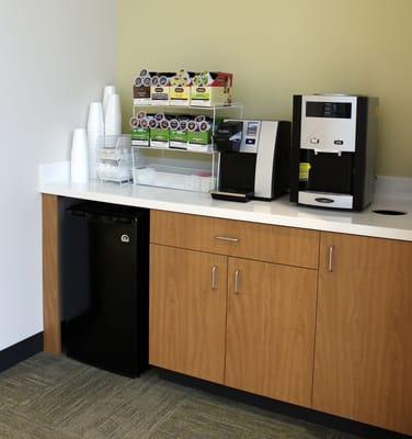 Enjoy complimentary coffee, tea, juice or sodas as well as snacks during your visit.