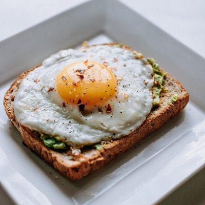 All day "breakfast egg toast & avocado