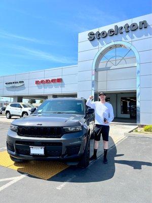 New Grand Cherokee L Altitude!