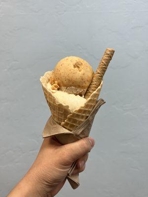 Vegan Coconut Sweet Potato Gelato and Cookie Butter Gelato in a cone