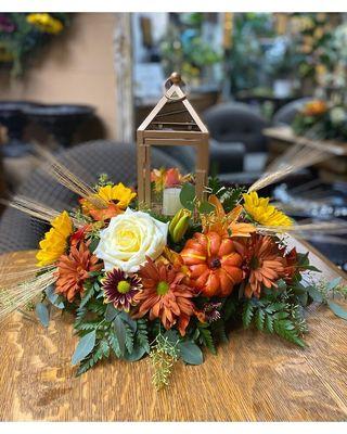 Harvest Lantern Bouquet Order with this link ~  https://www.flowersbyrogerohio.com/custom-product/harvest-lantern-bouquet/prod12380972?skuId