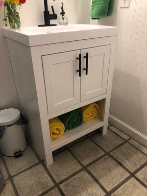 Bathroom vanity