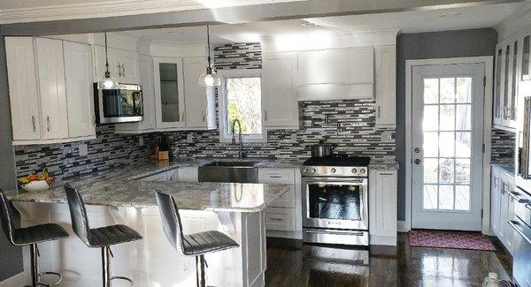 Modern and sleek backsplash