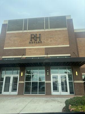 RH Outlet Cary